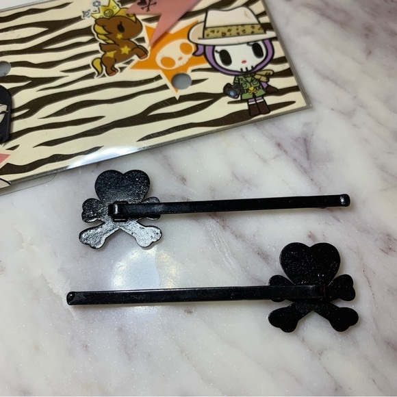 Tokidoki Red Crossbones Logo Enamel Crystal Hair Clips - Picture 7 of 7
